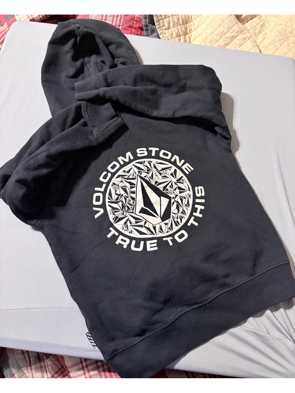Volcom hoodie - Picture 3 of 4